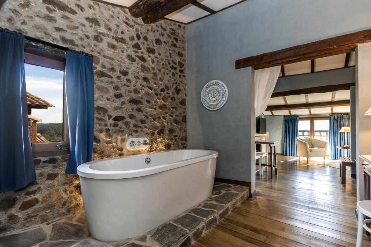 El Querol Vell Hotel Borreda Luaran gambar