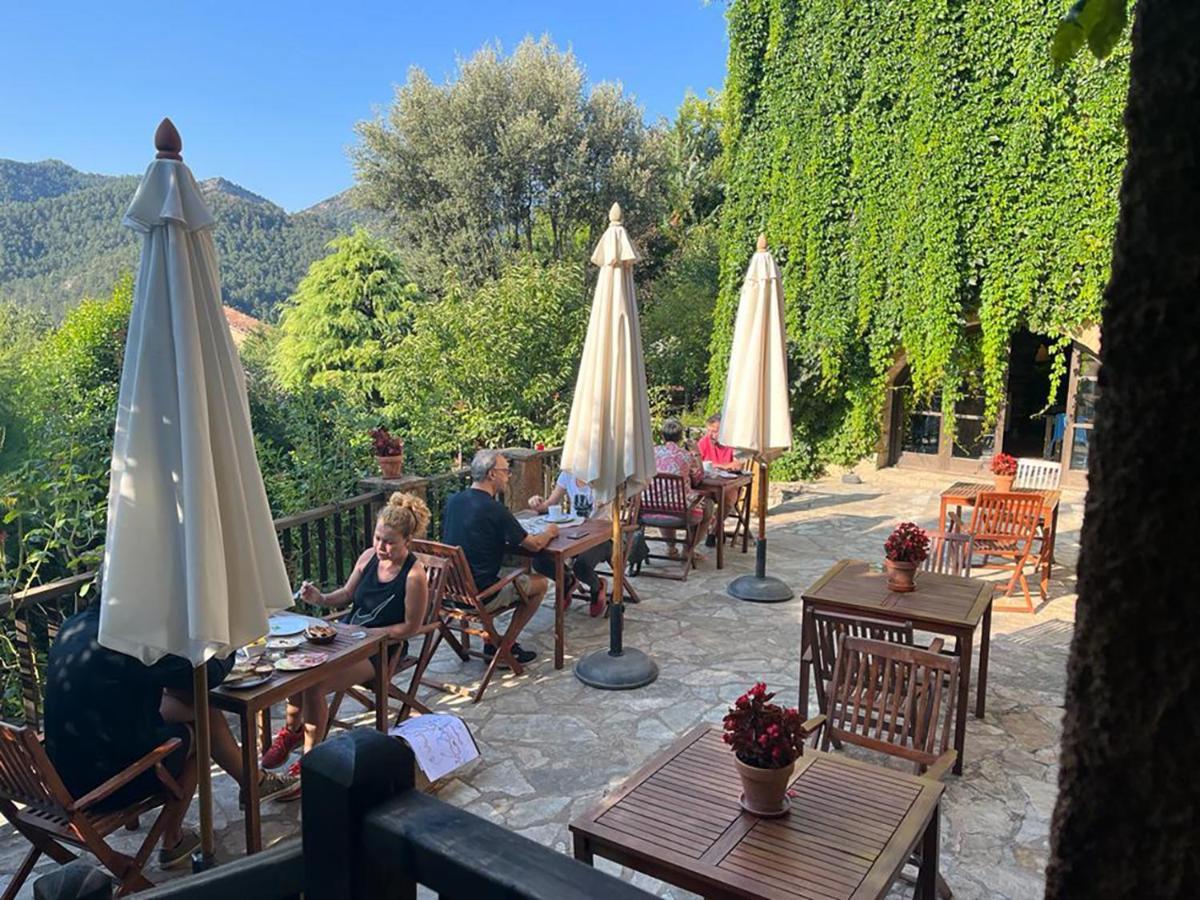 El Querol Vell Hotel Borreda Luaran gambar