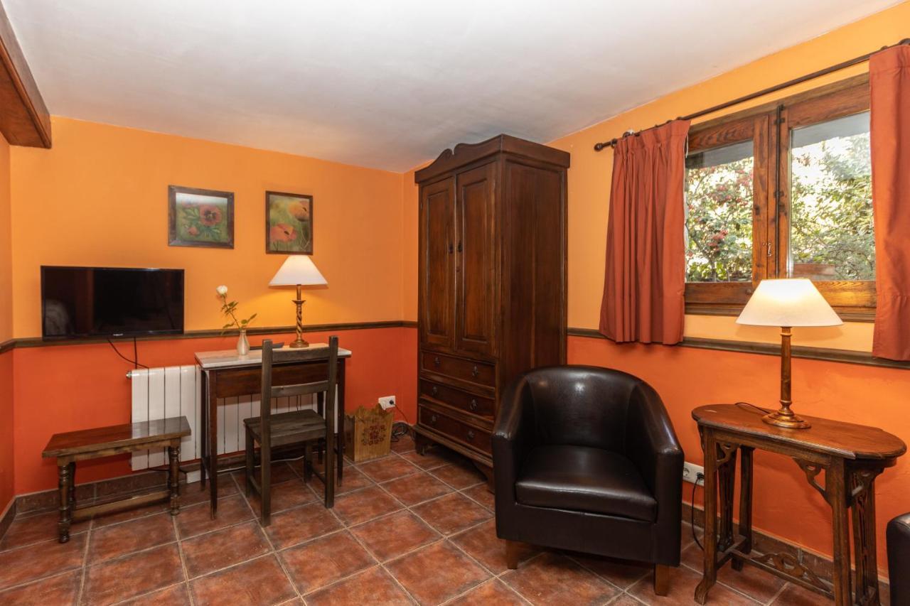 El Querol Vell Hotel Borreda Luaran gambar